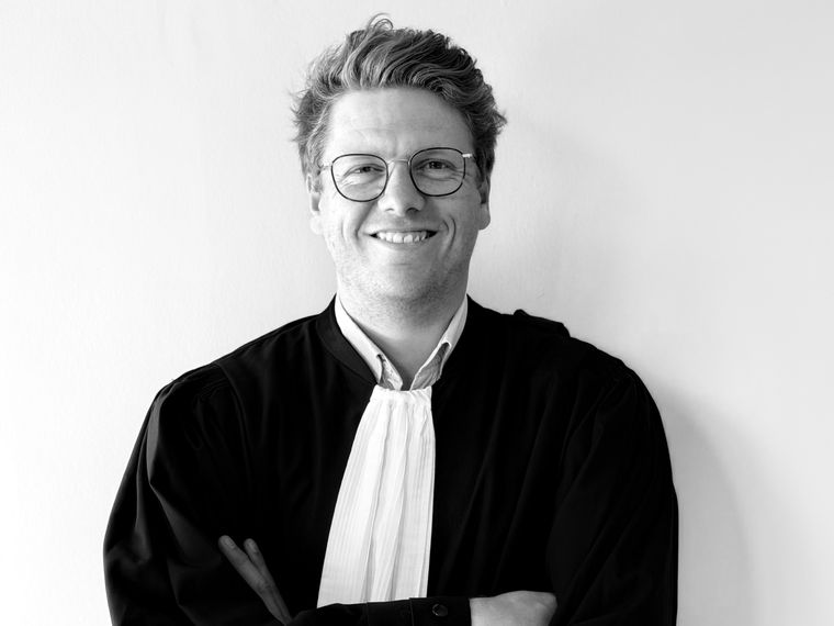 Mr. Jonas Van Oyen, advocaat in strafrecht, verkeersrecht en jeugdrecht te Gistel